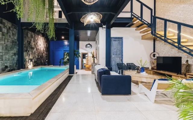 Omah Bleue Villa