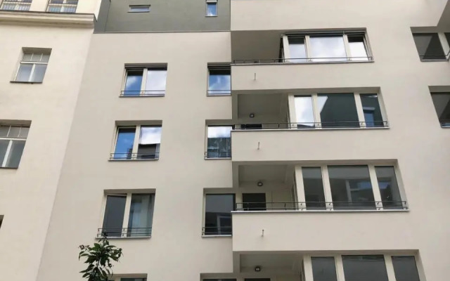 The Dante Prague Apartments - Family Apartments with FREE PARKING