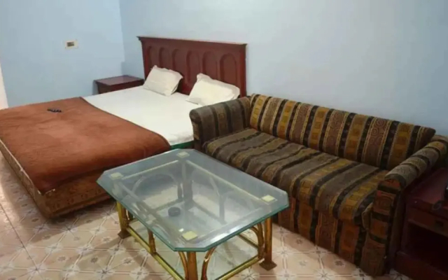 Hotel Kanak Palace