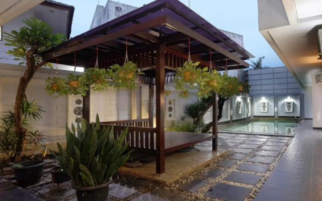 ARCS House Pakubuwono by Jambuluwuk