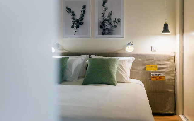 Three House Hotel