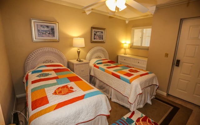 Boardwalk Caper PH4 1104