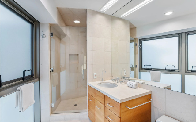 Malibu Glass Estate in Malibu, Malibu