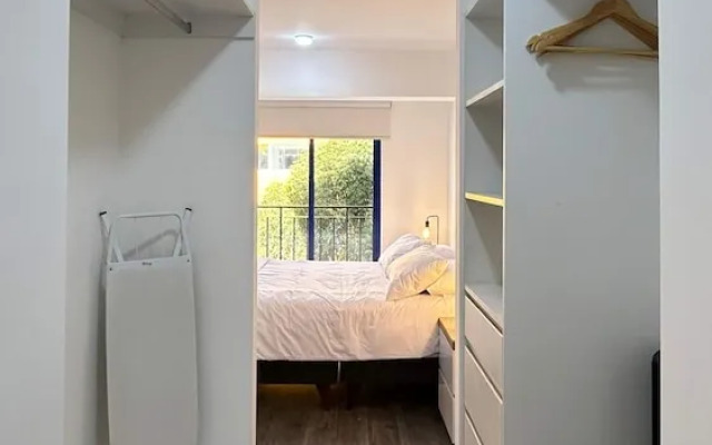 w Trendy 2BR Duplex Retreat in Cusco