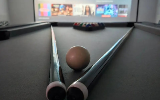Annexe Pool Table, air Hockey, Table Tennis, Movie