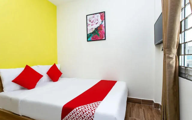 Euro Gold House And Coffee by OYO Rooms