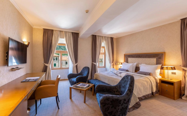 Hotel Vardar Kotor