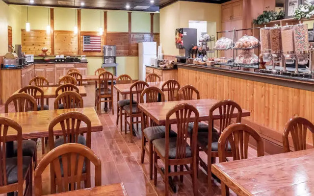 Ramada Medford And Convention Center