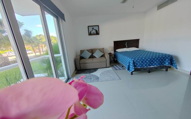 Stunning Ocean Front By Condo Boutique