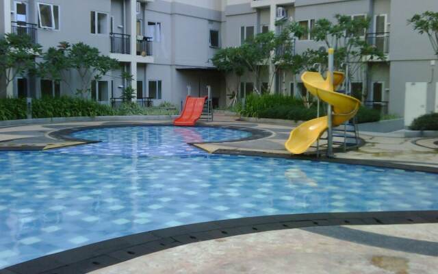 Simple Furnished Studio Apartment at Maple Park