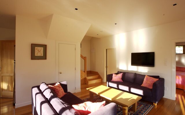Driving Creek Villas