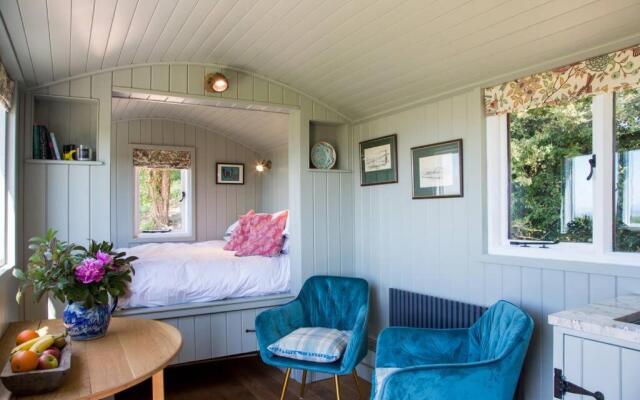 Little Idyll shepherds hut