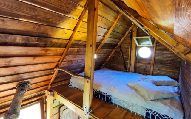 Gea tree house