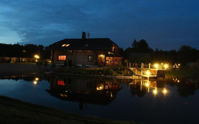 Woodvilla