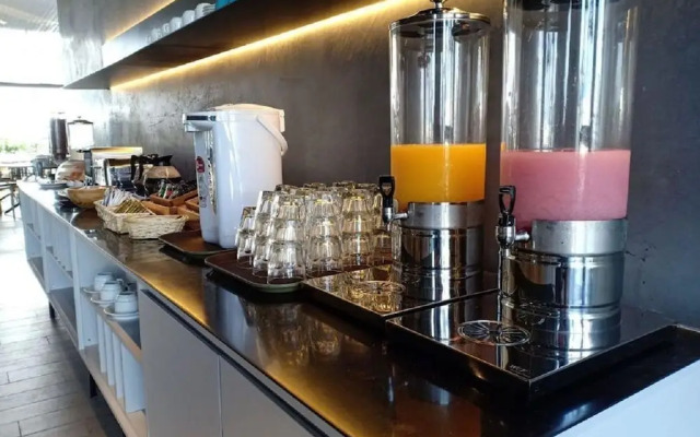 Expressionz Professional Suites by iHost Homes 2