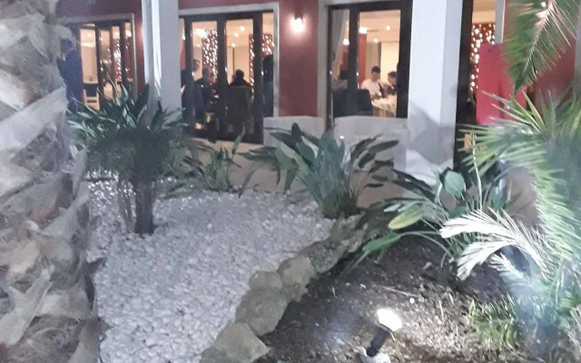 Prince Franklyn Hotel