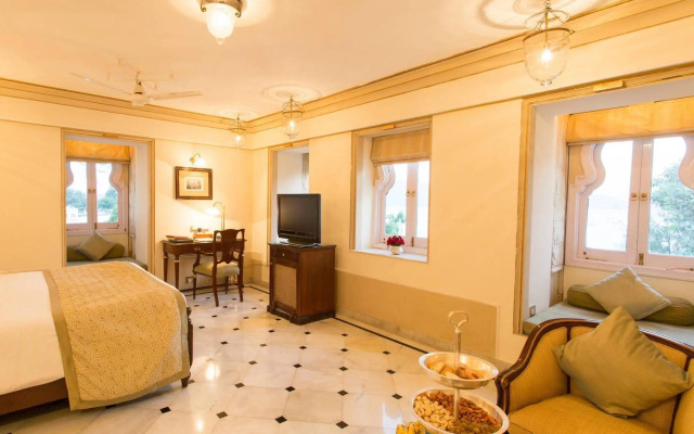 Taj Fateh Prakash Palace