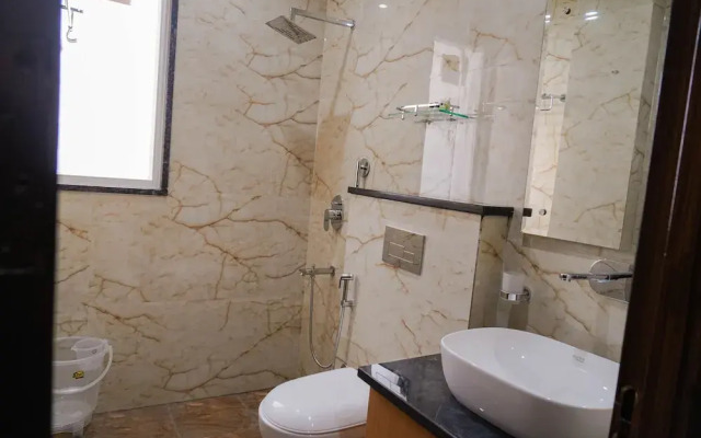 Lime Tree 2 Bhk Apartment Golf Course
