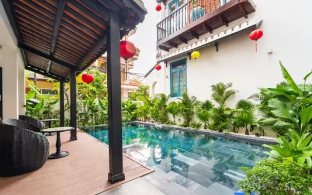 Yzistel Hoi An