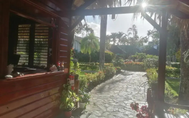 Las Palmas Residence
