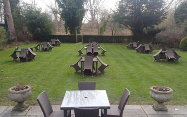 The Riverside House Hotel