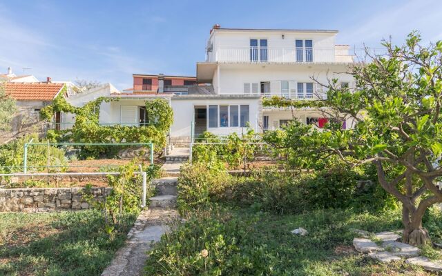 Apartments and Room Milka-jere