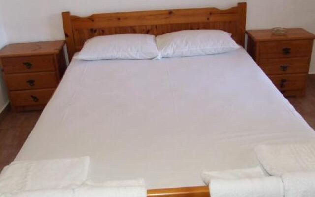 Chalikias Rooms