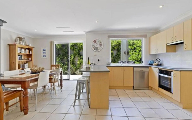 Walking Distance to Everything in Huskisson