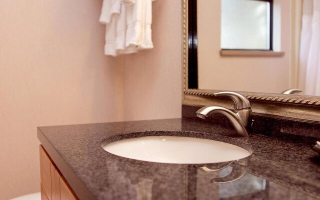 Best Western Plus Coquitlam Inn Convention Centre