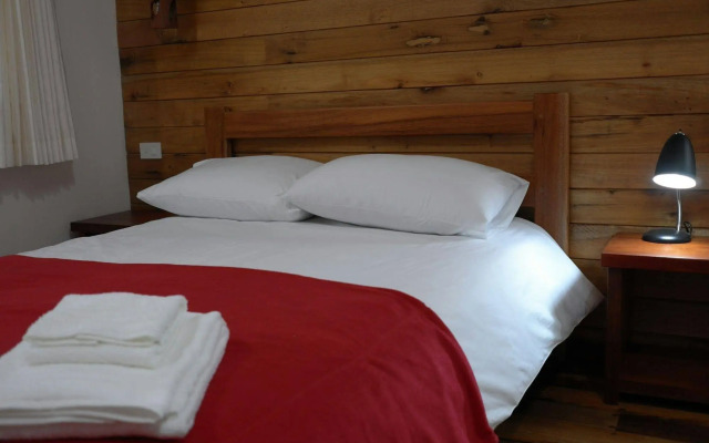 Sisakuna Lodge