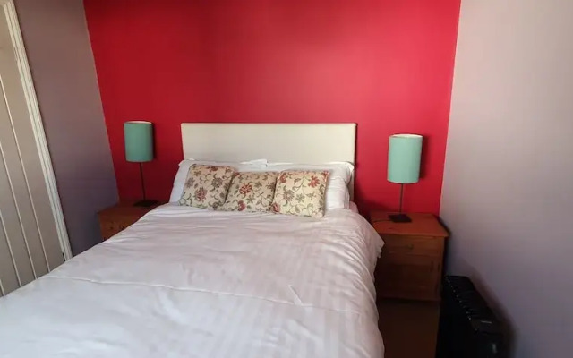 2bed Chalet Sleeps 5 - Dogs Free, Parking, Seaview