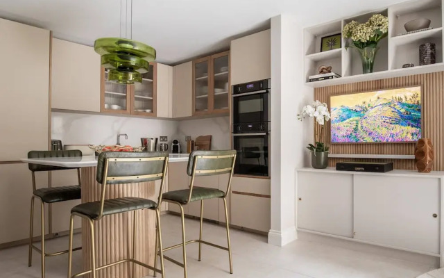 Culford Gardens III by Onefinestay