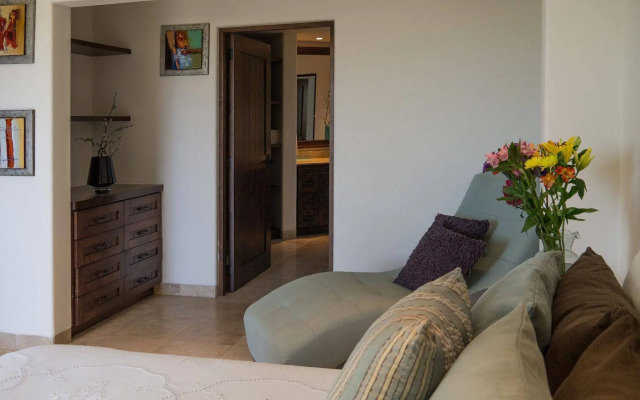 Ventanas Hotel & Residences
