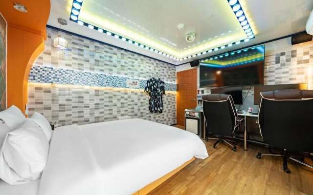 Hotel Eat Com