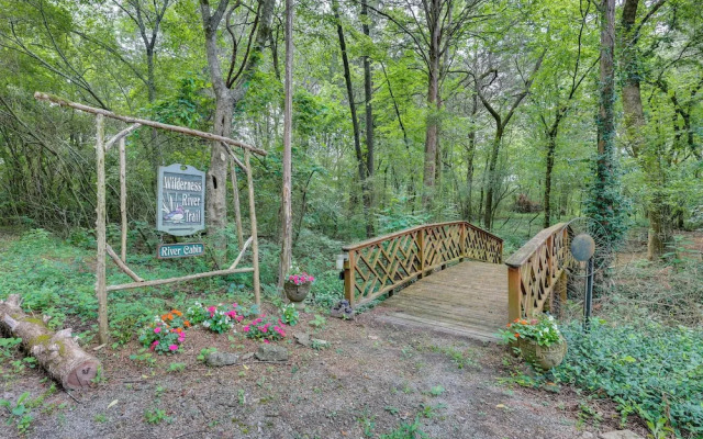 Serene Cabin w/ Riverfront Views & Access!