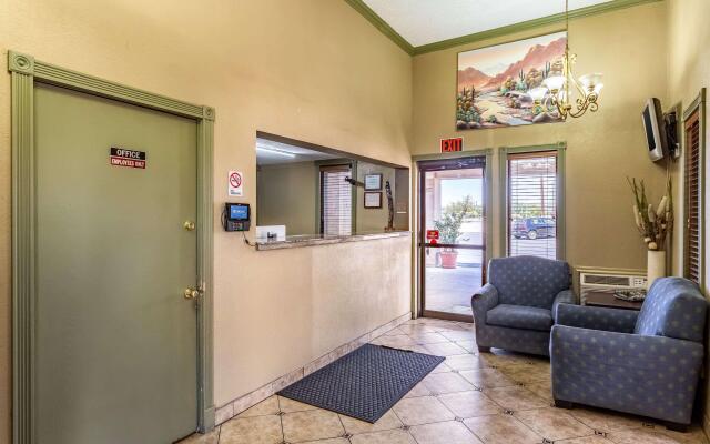 Rodeway Inn Farmington