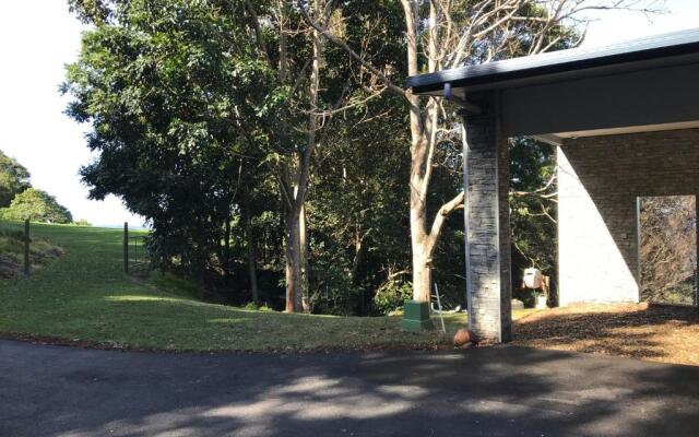 629 Balmoral Ridge