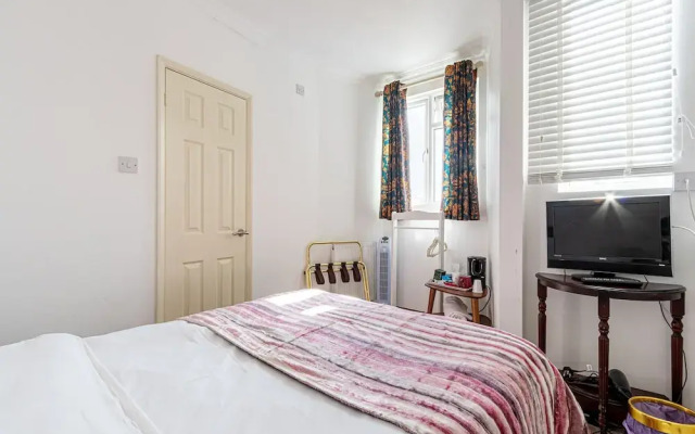 Hubert House Guesthouse