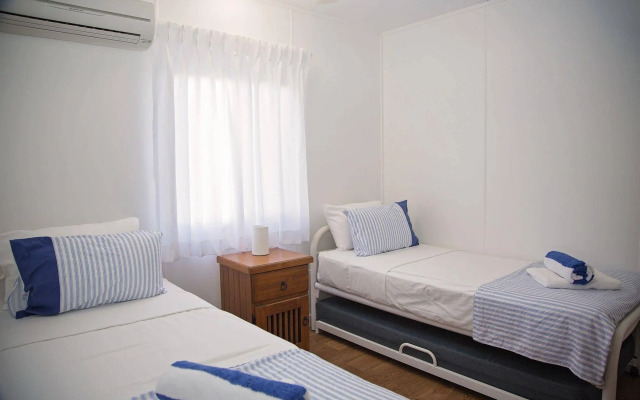 Apollo Jewel Beachfront Apartments