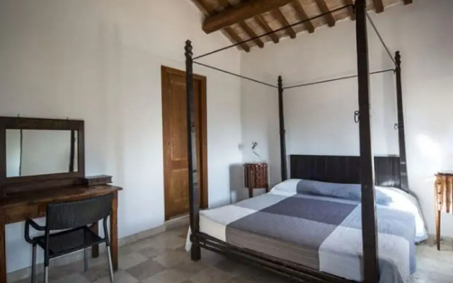 Charming Apartment in Ascoli Piceno Near Village