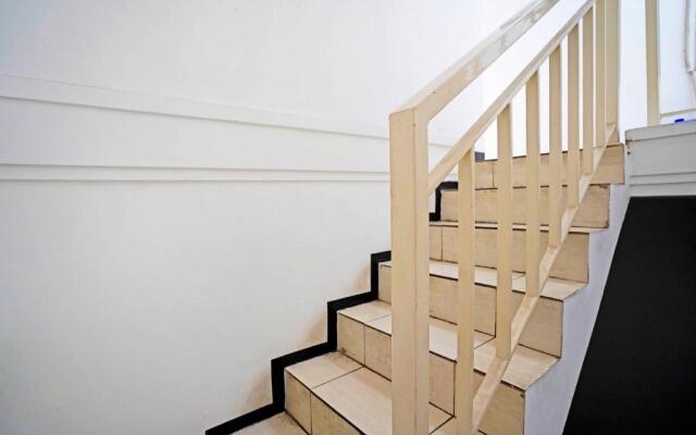 SPOT ON 91360 Swk 68 Syariah