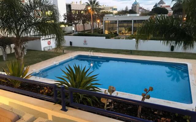 Vilamoura Marina Flat & AC & Wifi