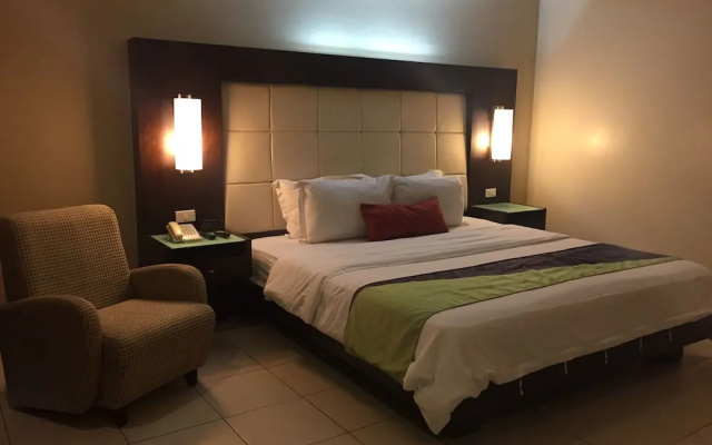 Circle Inn - Iloilo City Center