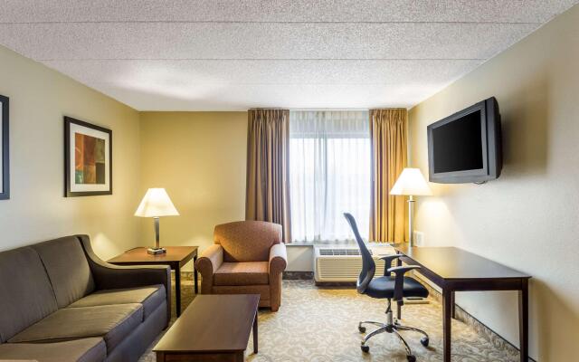 Quality Suites Milwaukee Airport