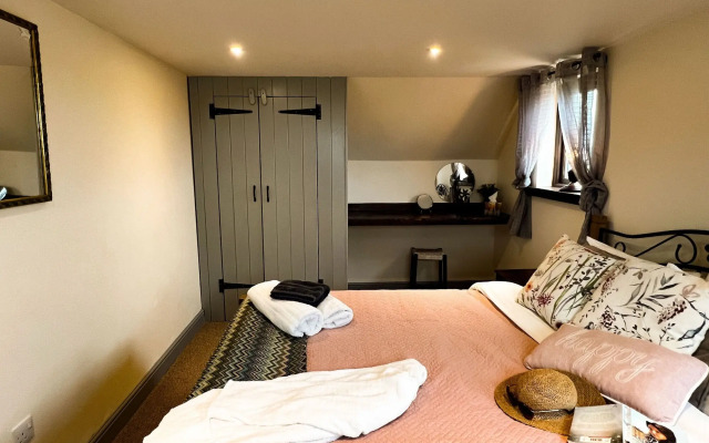 Marshview Dairy B&B, Holiday Lets and Campsite