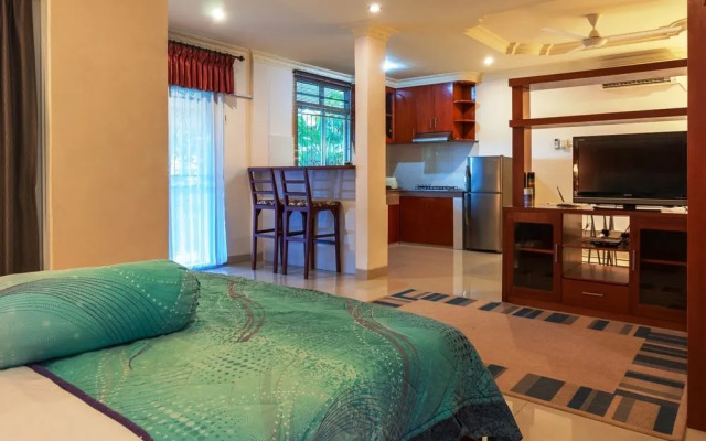 Smiling Hill Guest House and Apartments