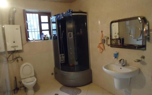 Egnate Ninoshvili Street N 34