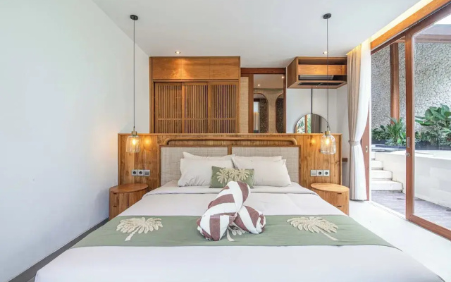 Luxury 2BR Retreat Jungle View Near Ubud Center