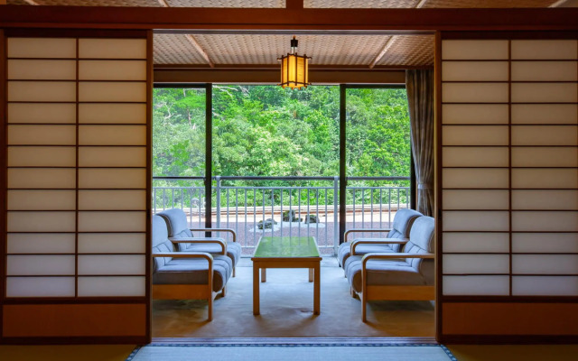Yamanaka Onsen Shirasagiyu Tawaraya