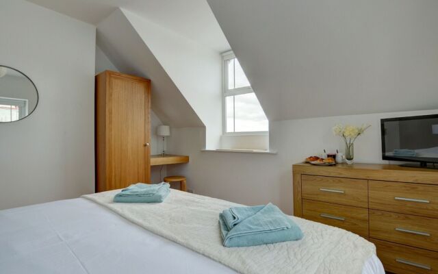 Spacious Holiday Home in Woolacombe Near Sea